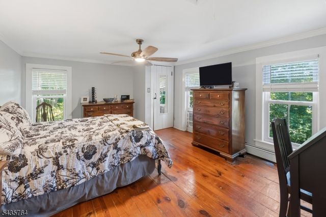 89 W End Ave, Newton Town, NJ 07860