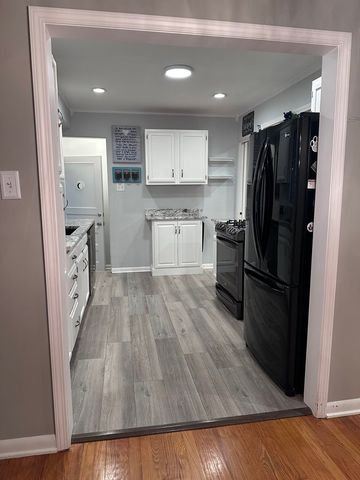 1132 N Main Street, Naperville, IL 60563
