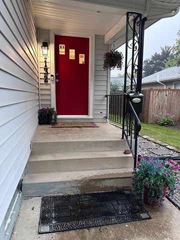 1132 N Main Street, Naperville, IL 60563