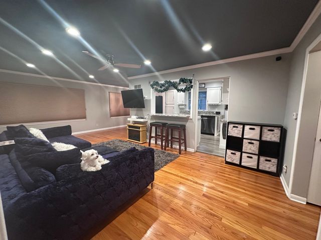 1132 N Main Street, Naperville, IL 60563