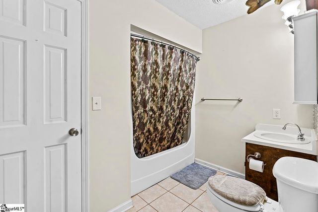 3258 W 72 Highway, Clinton, SC 29325