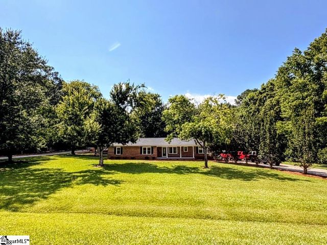 3258 W 72 Highway, Clinton, SC 29325
