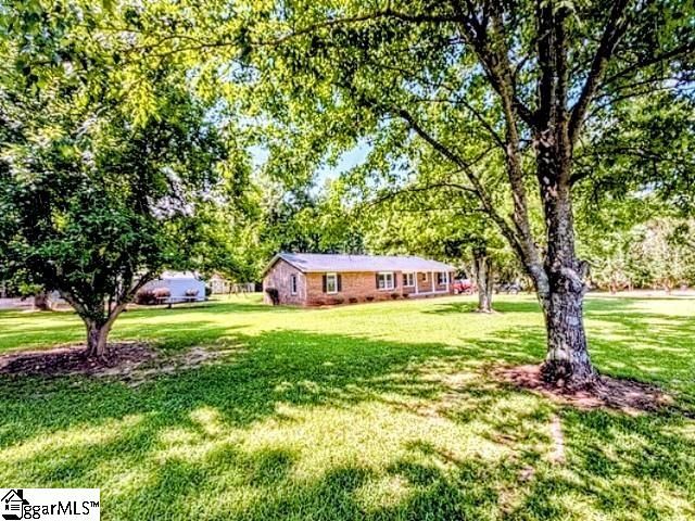 3258 W 72 Highway, Clinton, SC 29325