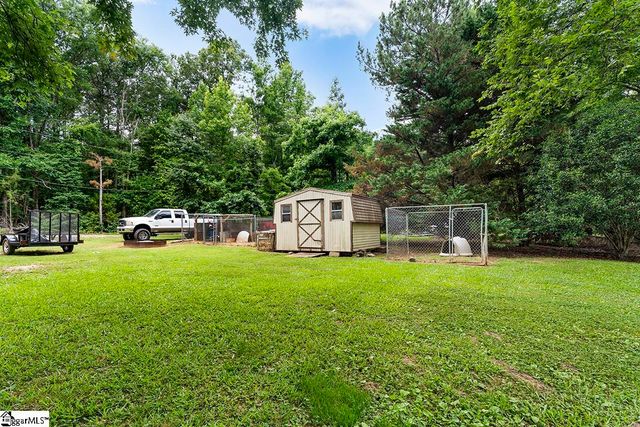 3258 W 72 Highway, Clinton, SC 29325