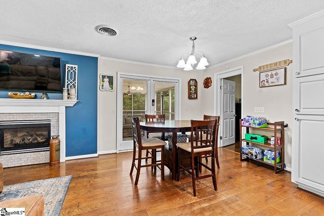 3258 W 72 Highway, Clinton, SC 29325