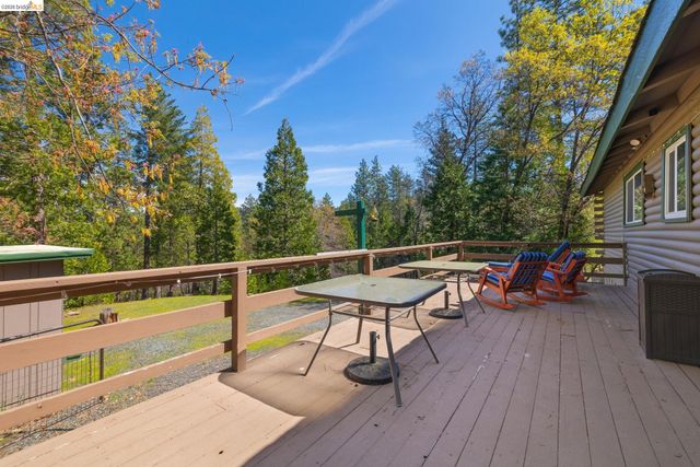 16398 Estralita Dr, Sonora, CA 95370