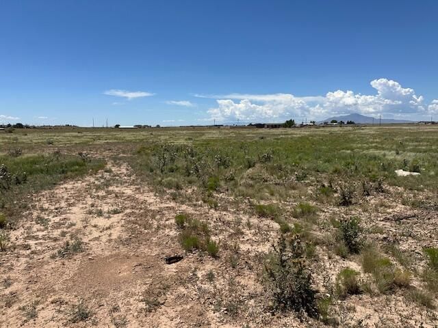 El Paseo, Belen, NM 87002