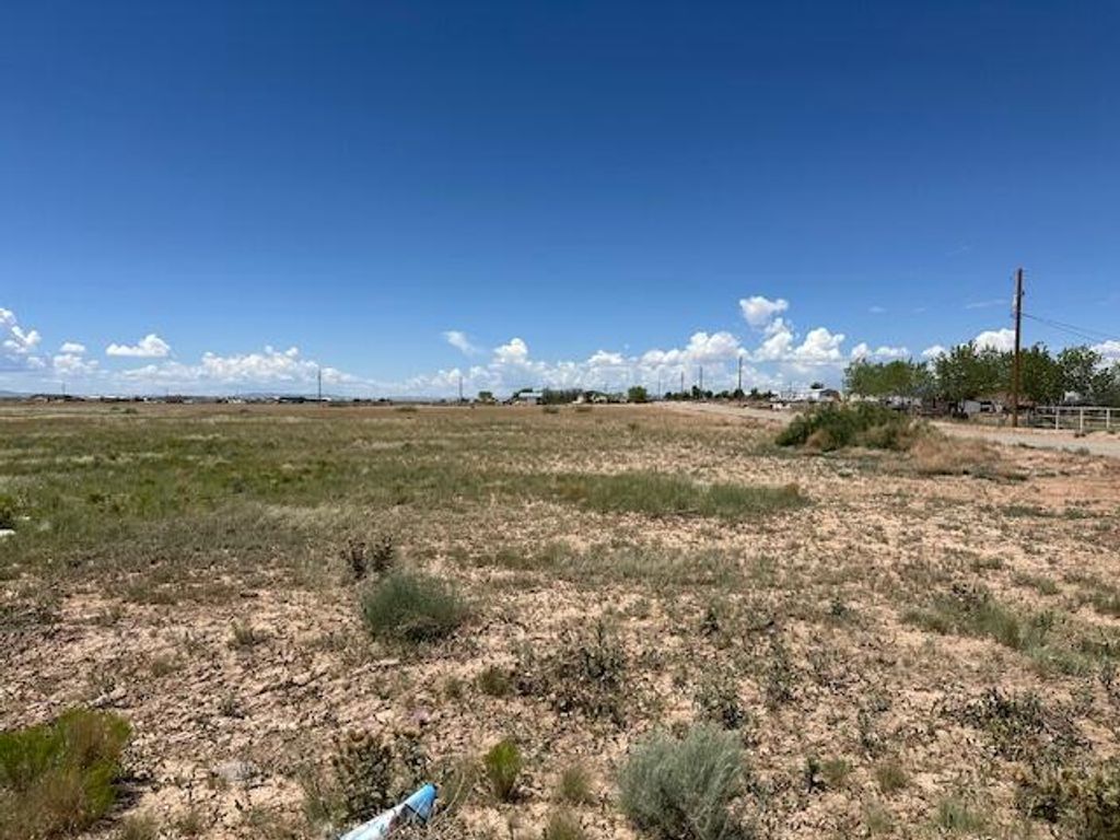 El Paseo, Belen, NM 87002