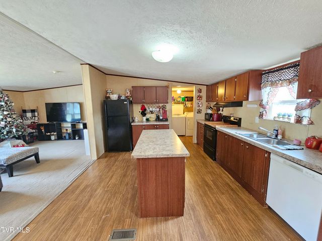 1770 Highway 91, Elizabethton, TN 37643