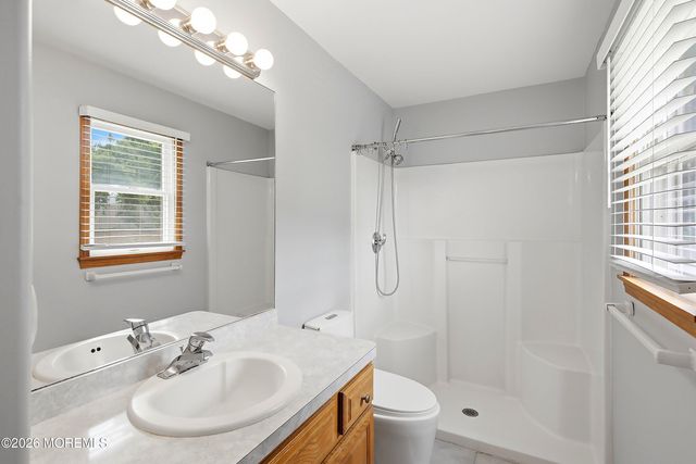 92 Birch Street, Beachwood, NJ 08722