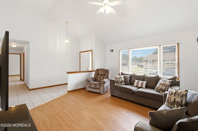 92 Birch Street, Beachwood, NJ 08722
