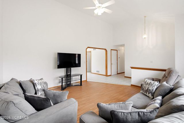 92 Birch Street, Beachwood, NJ 08722