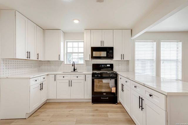 1002 Fulton, San Antonio, TX 78201