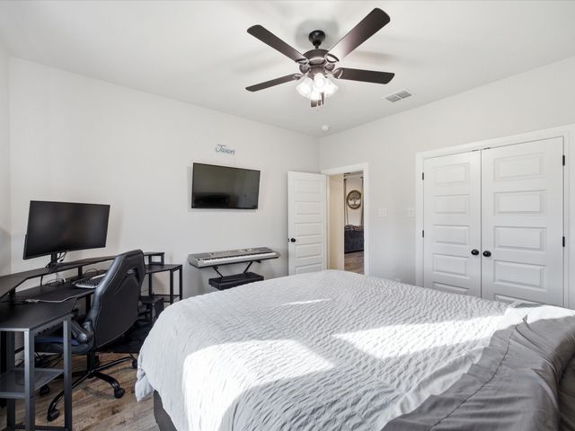 825 Holbrook Road, Springtown, TX 76082