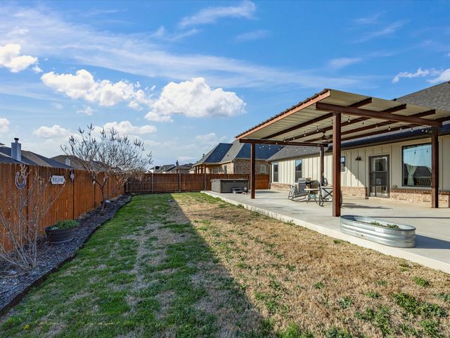 825 Holbrook Road, Springtown, TX 76082