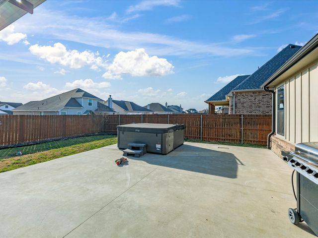 825 Holbrook Road, Springtown, TX 76082