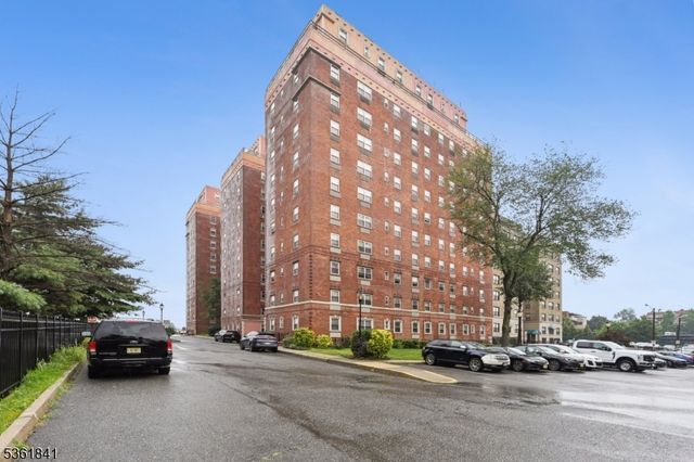 70 S Munn Ave 406, East Orange City, NJ 07018