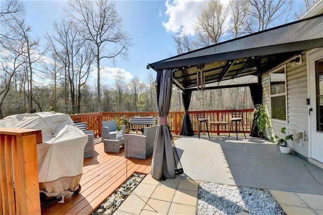 129 Meadow Brook Lane, Commerce, GA 30530