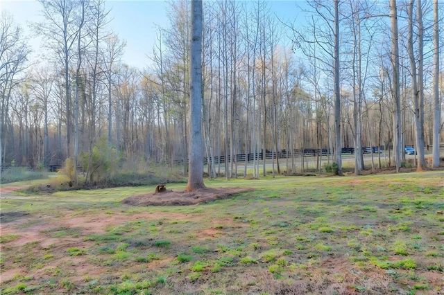 129 Meadow Brook Lane, Commerce, GA 30530