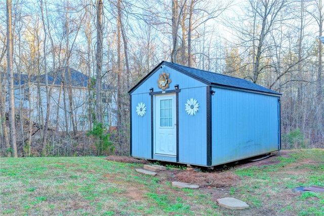 129 Meadow Brook Lane, Commerce, GA 30530