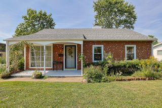 342 Cherry Lane, Glenview, IL 60025