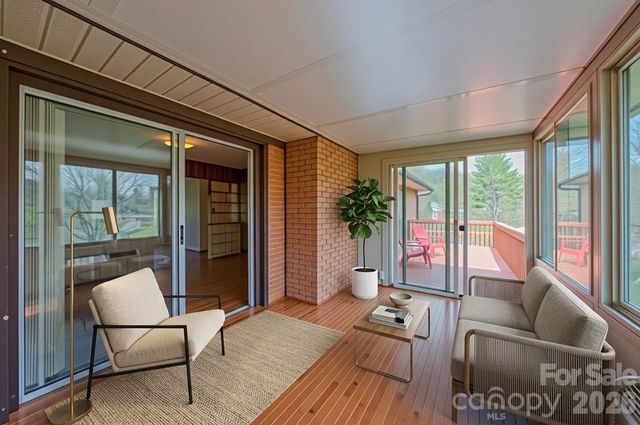 8 Summit Drive, Arden, NC 28704