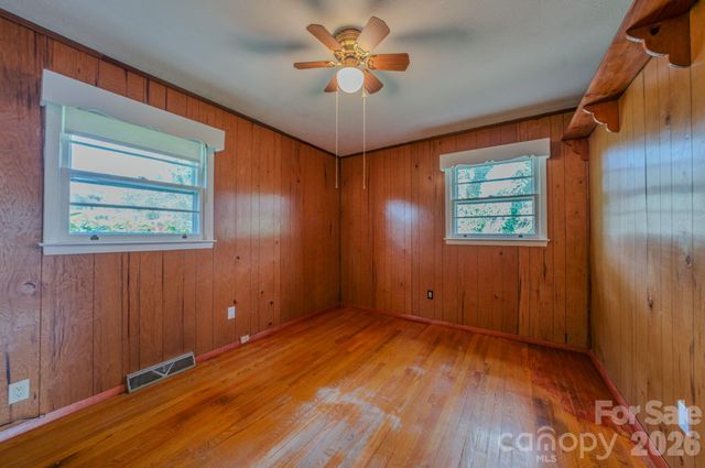 8 Summit Drive, Arden, NC 28704