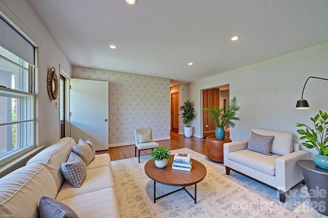 8 Summit Drive, Arden, NC 28704