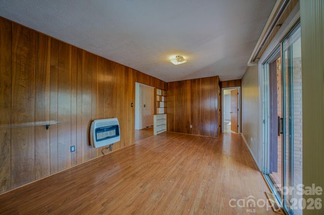 8 Summit Drive, Arden, NC 28704