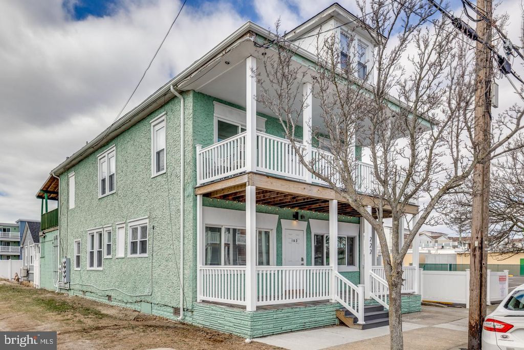 222 E BURK AVE #2, Wildwood, NJ 08260