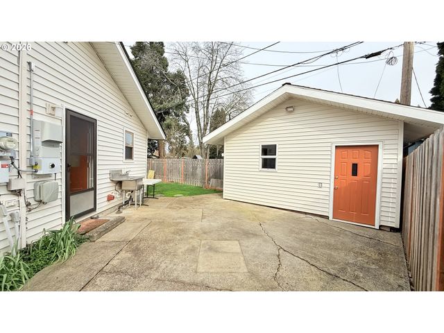 6175 Sw ALICE Ln, Beaverton, OR 97008