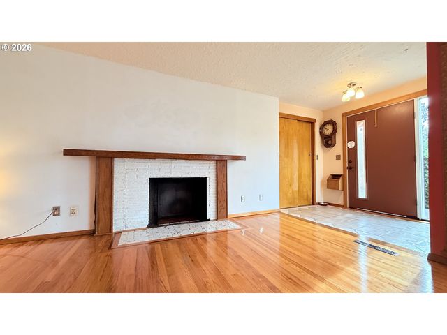 6175 Sw ALICE Ln, Beaverton, OR 97008