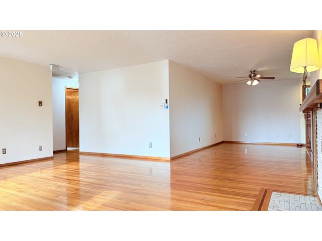 6175 Sw ALICE Ln, Beaverton, OR 97008