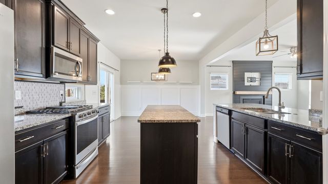 1042 Solomon Ln, Spring Hill, TN 37174