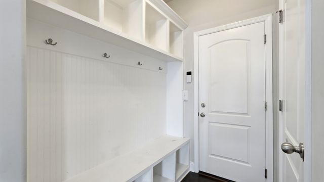 1042 Solomon Ln, Spring Hill, TN 37174