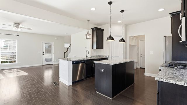 1042 Solomon Ln, Spring Hill, TN 37174