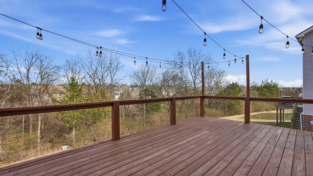 1042 Solomon Ln, Spring Hill, TN 37174