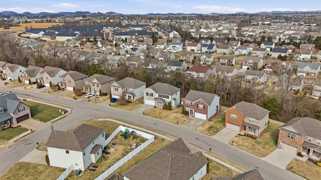 1042 Solomon Ln, Spring Hill, TN 37174