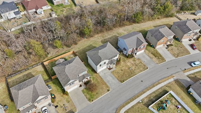 1042 Solomon Ln, Spring Hill, TN 37174