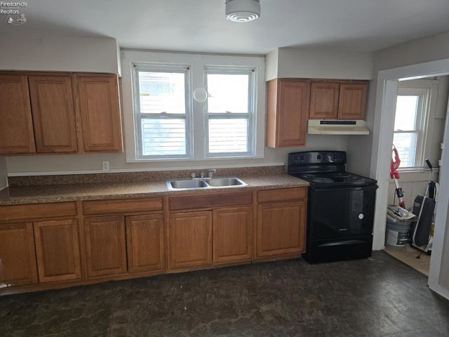 W 1204 Monroe Street, Sandusky, OH 44870