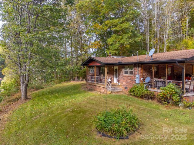 187 Garnet Road, Sylva, NC 28779
