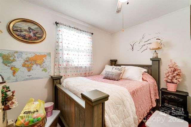 187 Garnet Road, Sylva, NC 28779