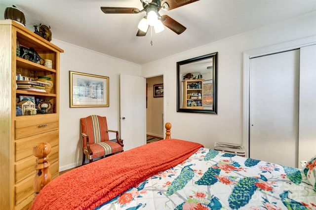 187 Garnet Road, Sylva, NC 28779