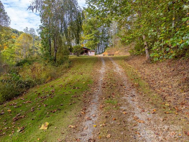 187 Garnet Road, Sylva, NC 28779