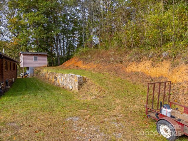 187 Garnet Road, Sylva, NC 28779