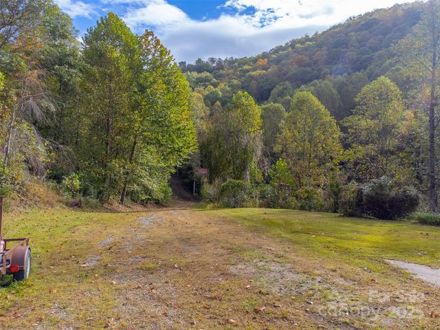 187 Garnet Road, Sylva, NC 28779