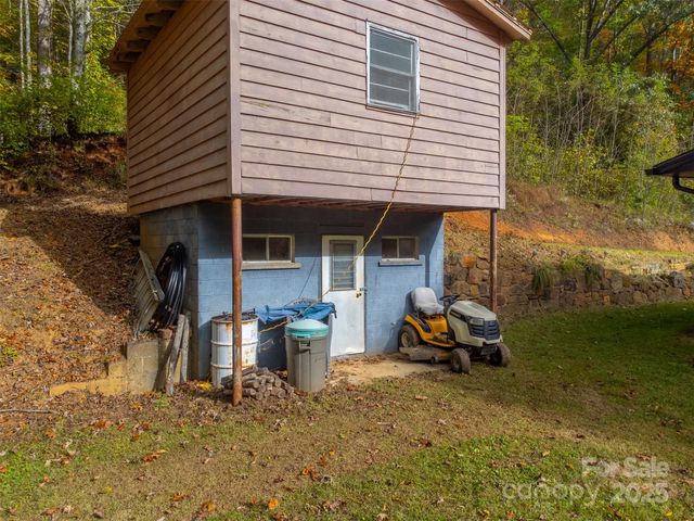 187 Garnet Road, Sylva, NC 28779