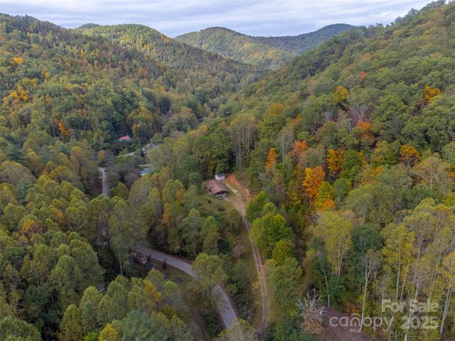 187 Garnet Road, Sylva, NC 28779