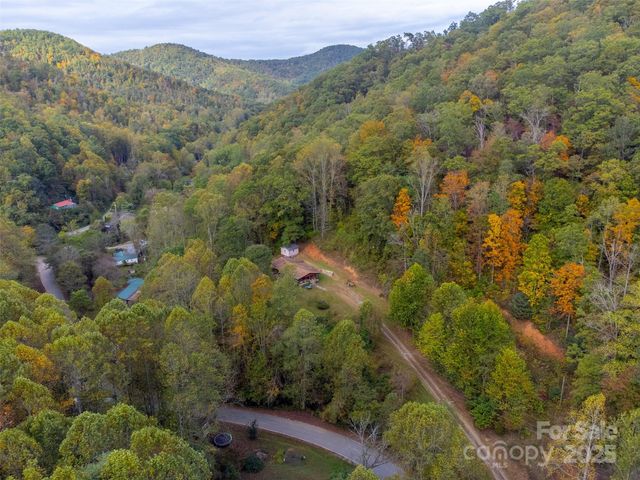 187 Garnet Road, Sylva, NC 28779