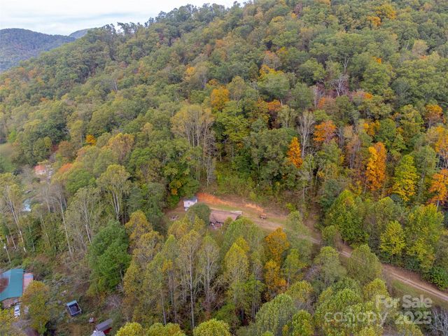 187 Garnet Road, Sylva, NC 28779